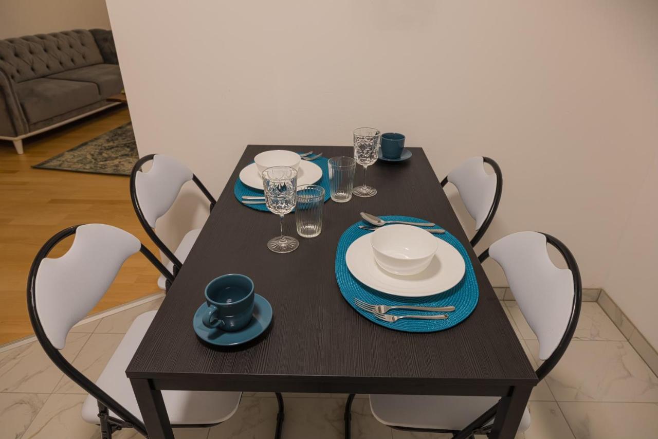 Gesamte Unterkunft über den Dächern Wiens Exterior foto